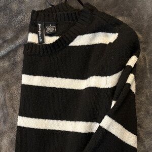 Bundle of 3 sweaters